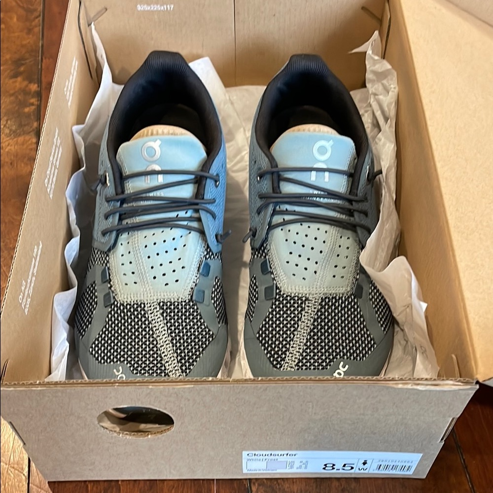 On Cloud 5 Women’s Shoes in Black and Blue/Gray